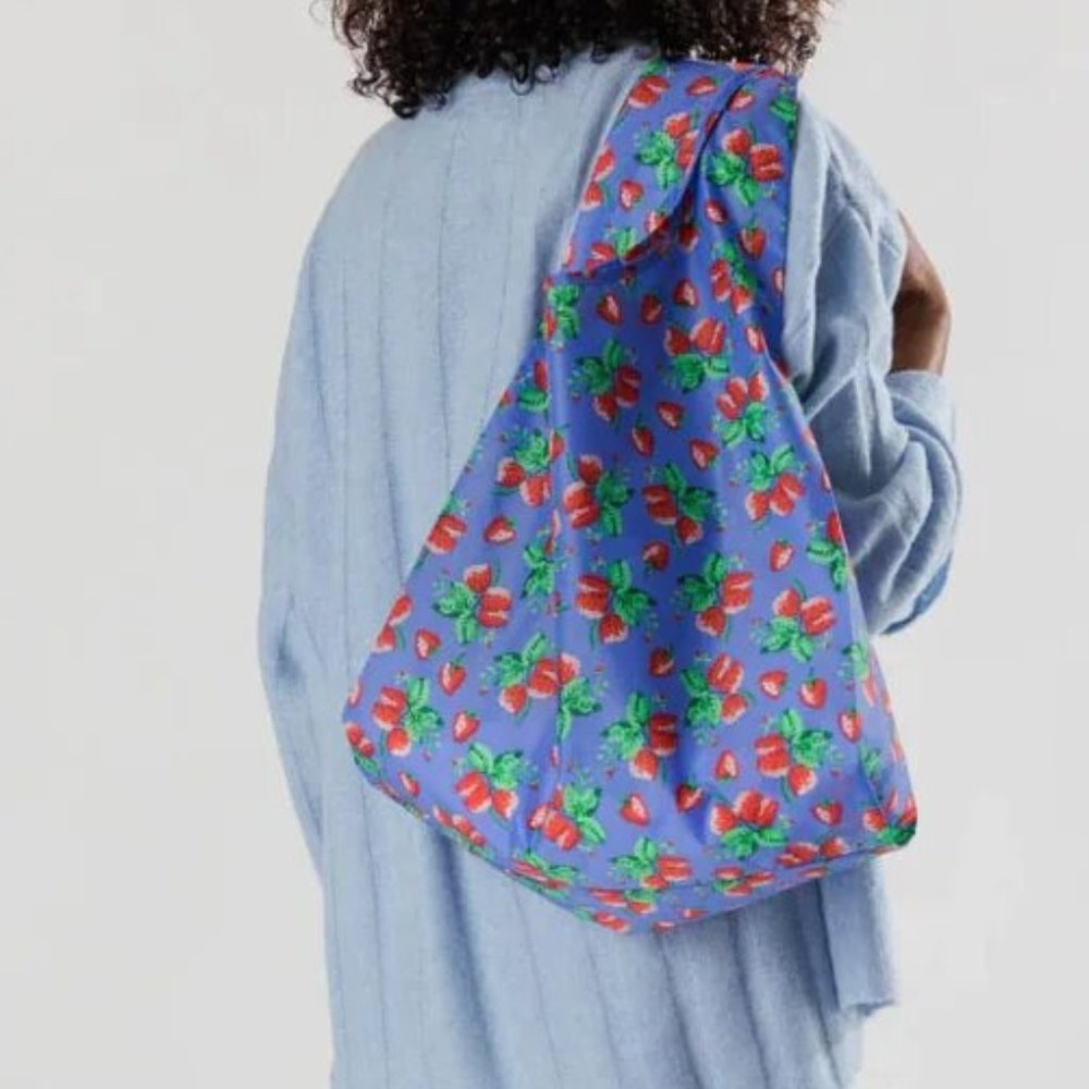 NWT Standard Baggu - Wild Strawberries - Picture 3 of 8